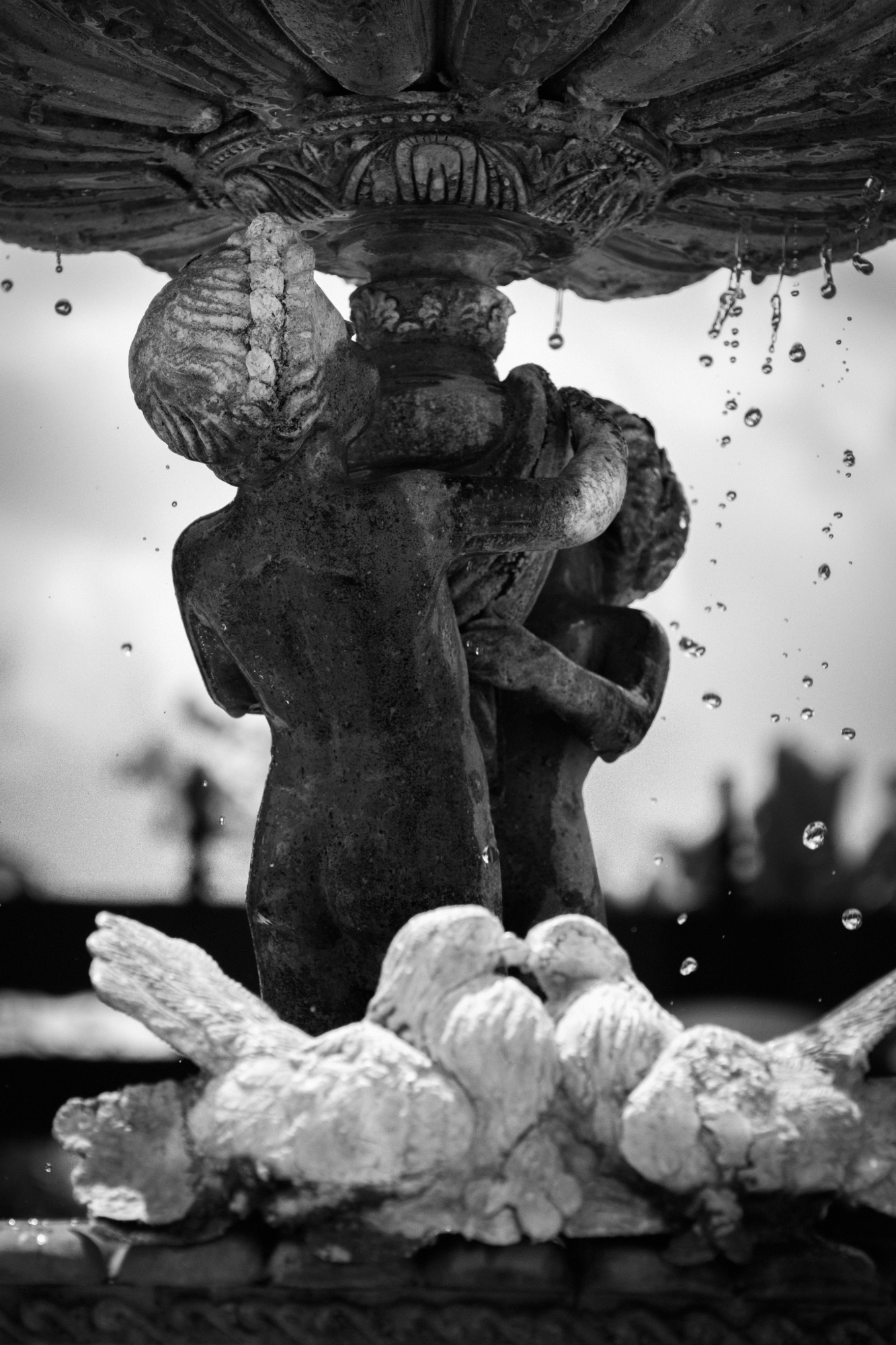 close up of water fountain